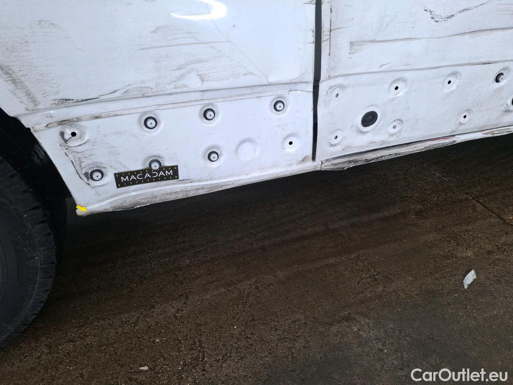  Renault  Trafic  Fourgon L2H1 3T Grand Confort 2.0 dCi 130CV BVM6 E6d #35