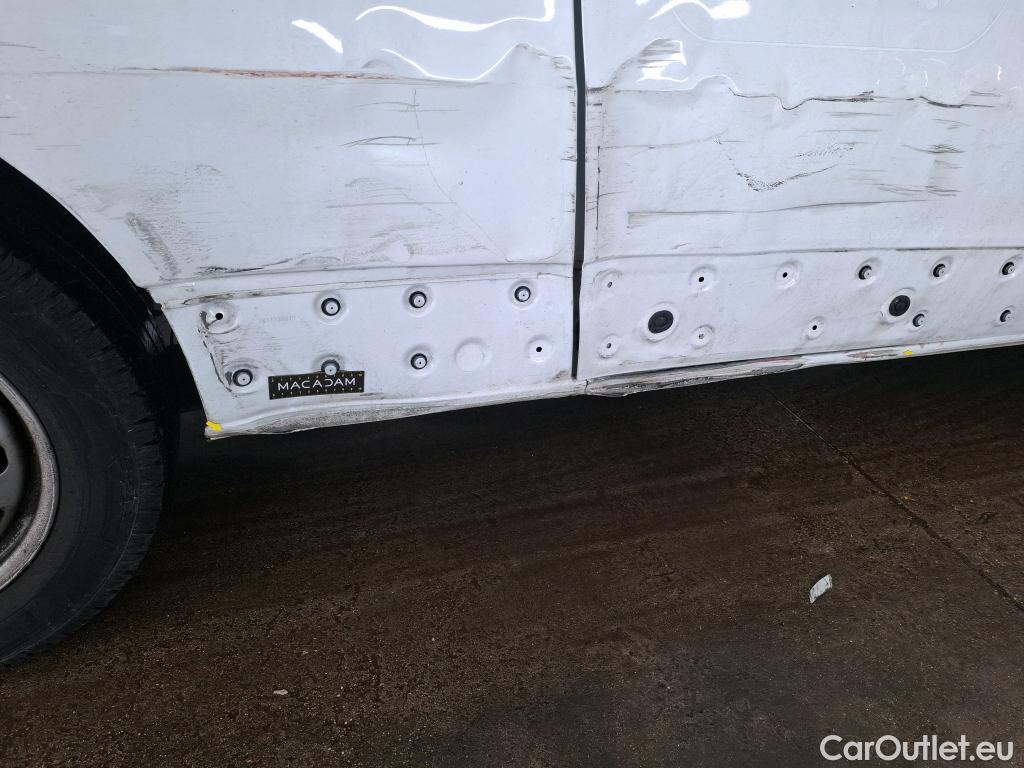  Renault  Trafic  Fourgon L2H1 3T Grand Confort 2.0 dCi 130CV BVM6 E6d #36