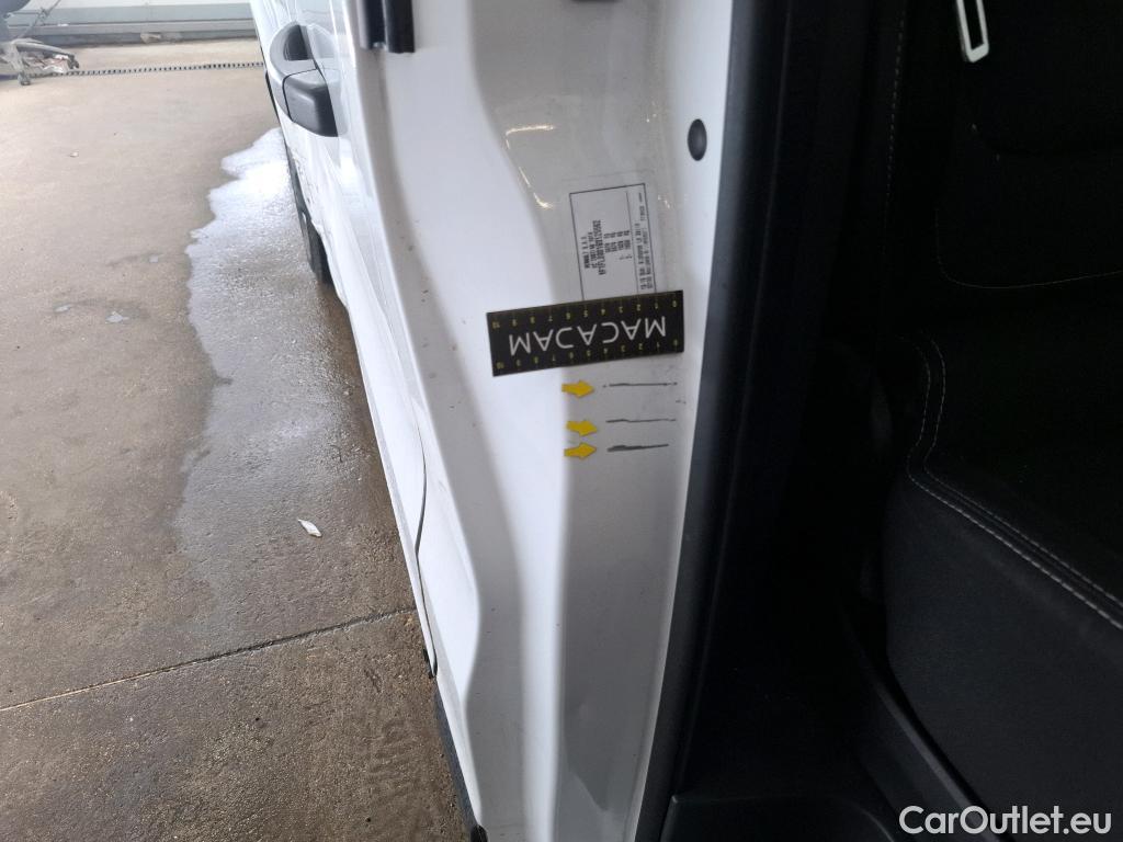  Renault  Trafic  Fourgon L2H1 3T Grand Confort 2.0 dCi 130CV BVM6 E6d #115