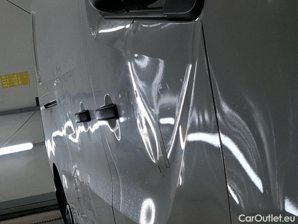  Renault  Trafic  Fourgon L2H1 3T Grand Confort 2.0 dCi 130CV BVM6 E6d #63