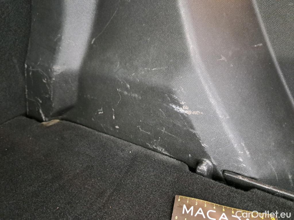  Peugeot  2008  Allure Pack 1.5 HDi 110CV BVM6 E6d #33