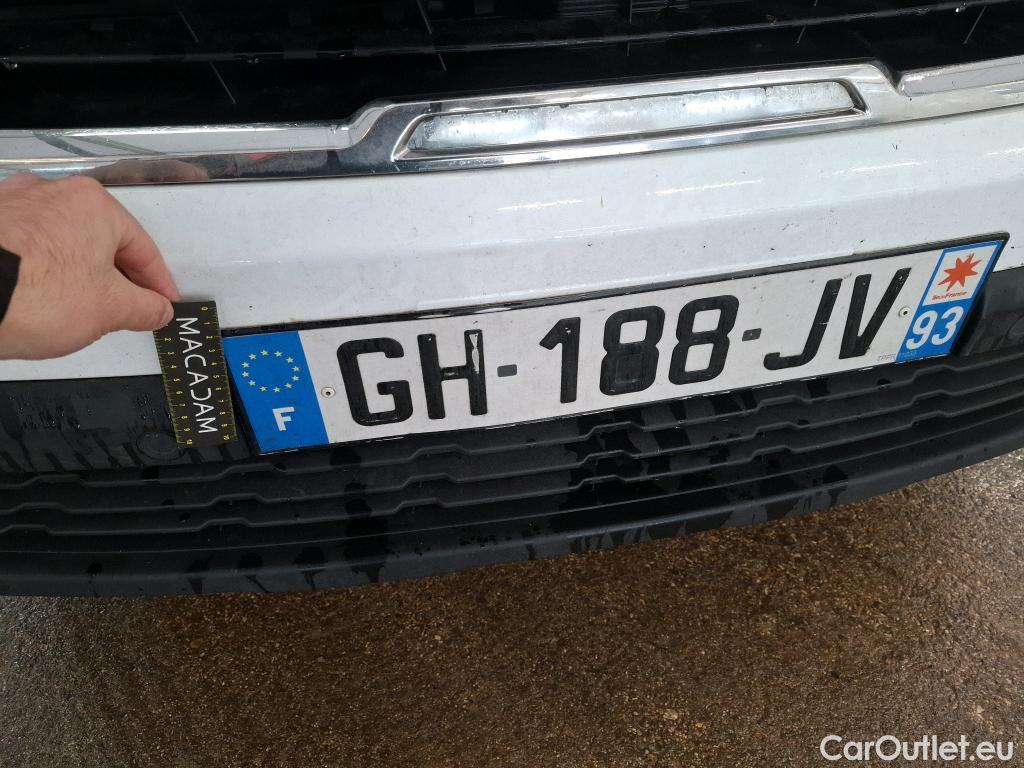  Renault  Trafic  Fourgon L2H1 3T Grand Confort 2.0 dCi 130CV BVM6 E6d #106