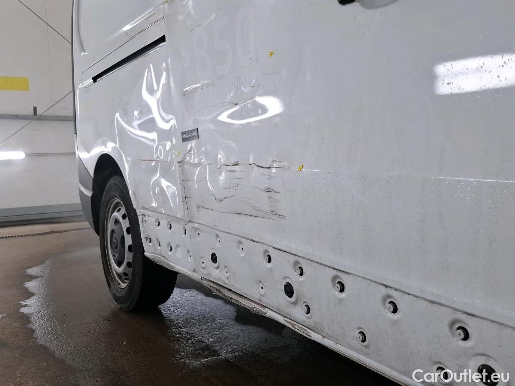  Renault  Trafic  Fourgon L2H1 3T Grand Confort 2.0 dCi 130CV BVM6 E6d #22