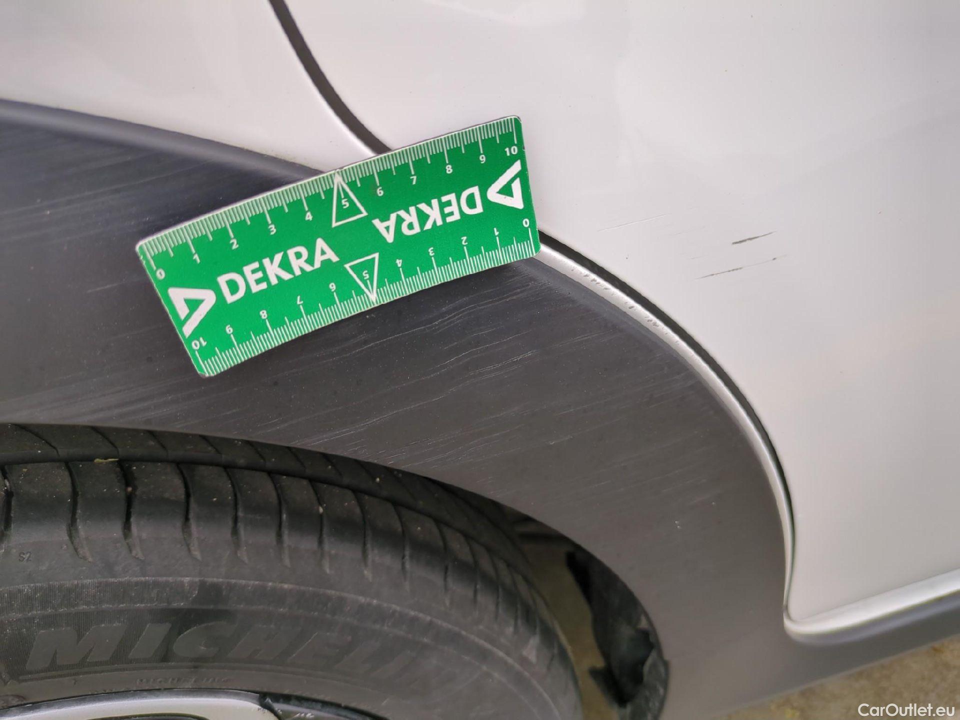  Citroen  C3 CITROEN  Société / 2020 / 5P / Berline PureTech 83 S&S BVM Feel Nav #17