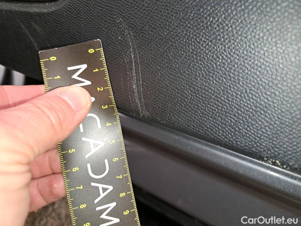  Peugeot  2008  Allure Pack 1.5 HDi 110CV BVM6 E6d #43