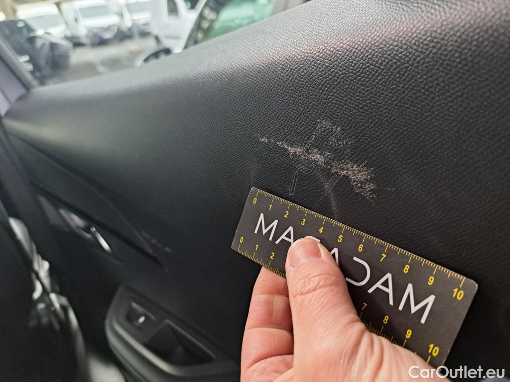  Peugeot  2008  Allure Pack 1.5 HDi 110CV BVM6 E6d #10