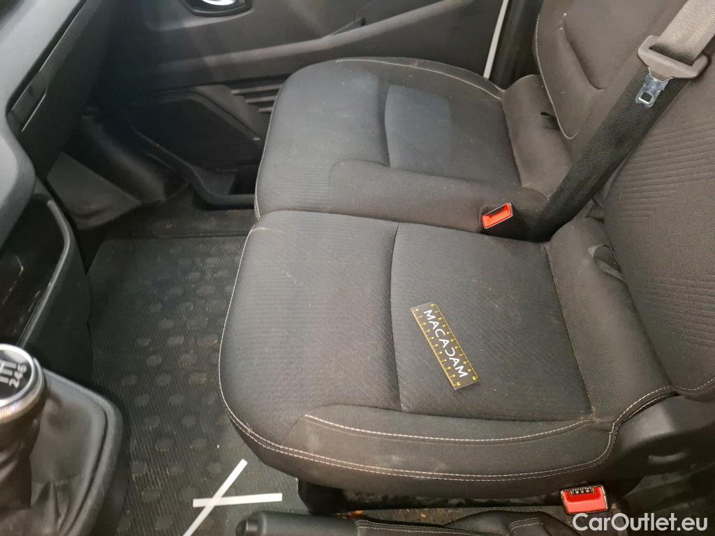  Renault  Trafic  Fourgon L2H1 3T Grand Confort 2.0 dCi 130CV BVM6 E6d #110