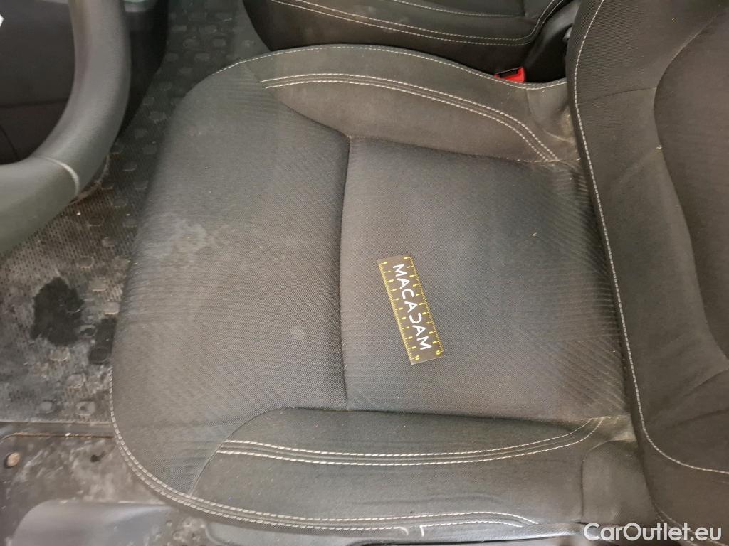  Renault  Trafic  Fourgon L2H1 3T Grand Confort 2.0 dCi 130CV BVM6 E6d #113