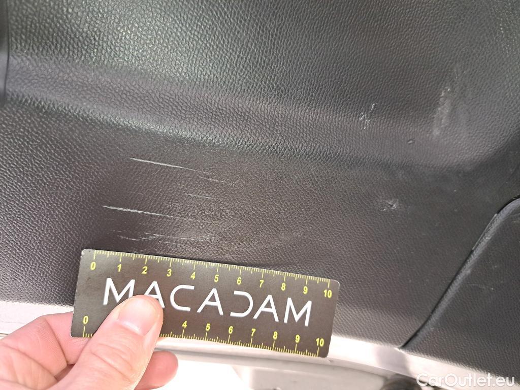  Peugeot  2008  Allure Pack 1.5 HDi 110CV BVM6 E6d #50