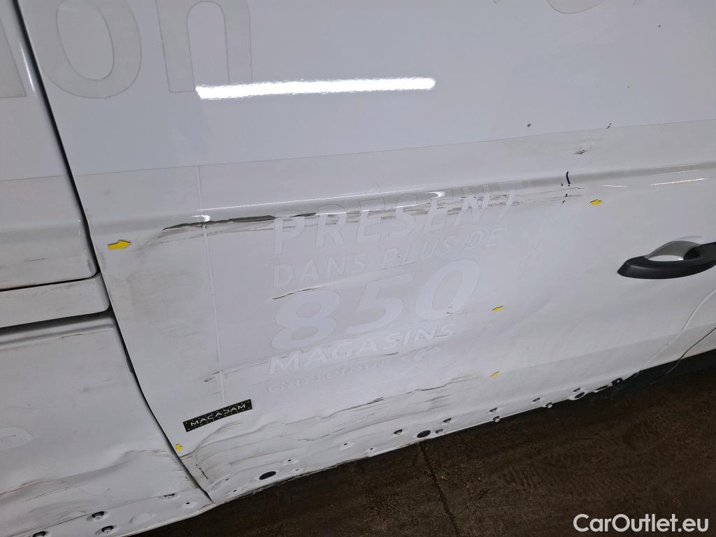  Renault  Trafic  Fourgon L2H1 3T Grand Confort 2.0 dCi 130CV BVM6 E6d #32