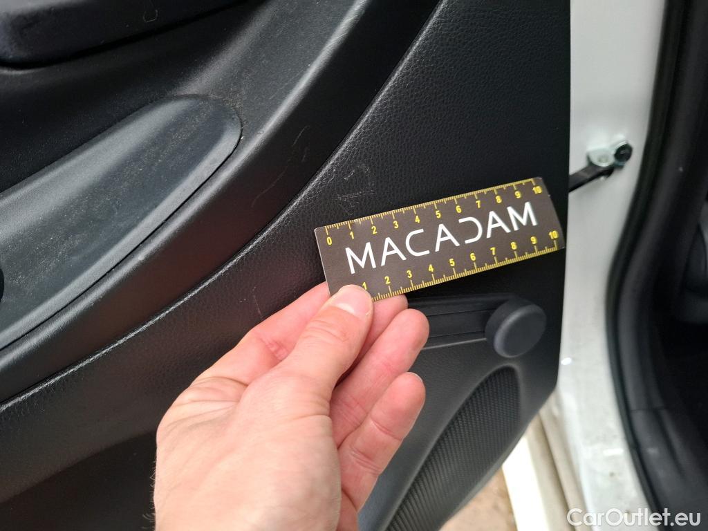  Toyota  Yaris TOYOTA  Hybride / 2019 / 5P / Berline Hybride 116h Dynamic Business Beyond Zer #16