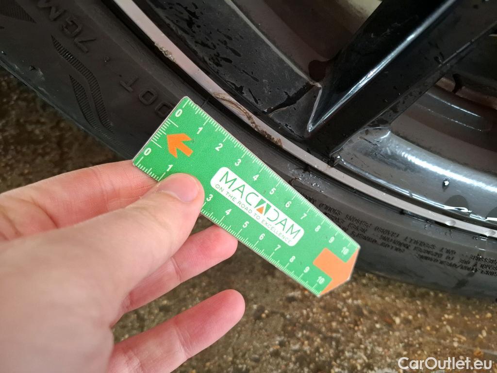  Mercedes  GLB MERCEDES-BENZ  / 2019 / 5P / SUV  200 d AMG Line #9