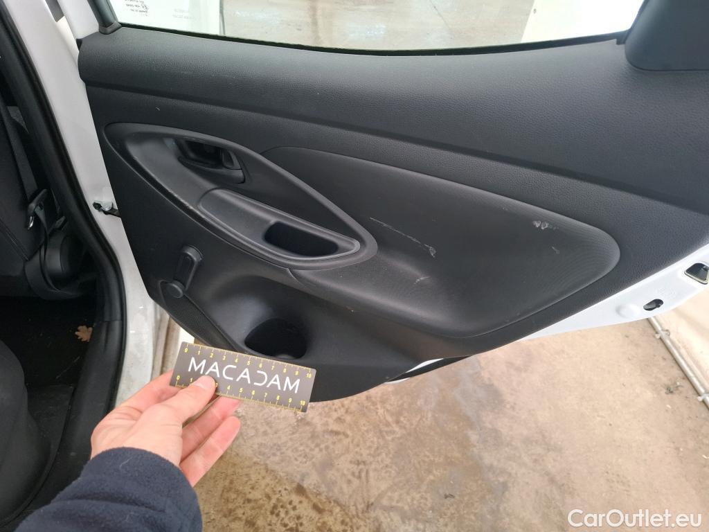  Toyota  Yaris TOYOTA  Hybride / 2019 / 5P / Berline Hybride 116h Dynamic Business Beyond Zer #21