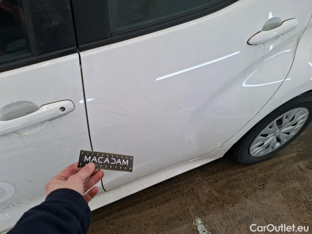  Toyota  Yaris TOYOTA  Hybride / 2019 / 5P / Berline Hybride 116h Dynamic Business Beyond Zer #33