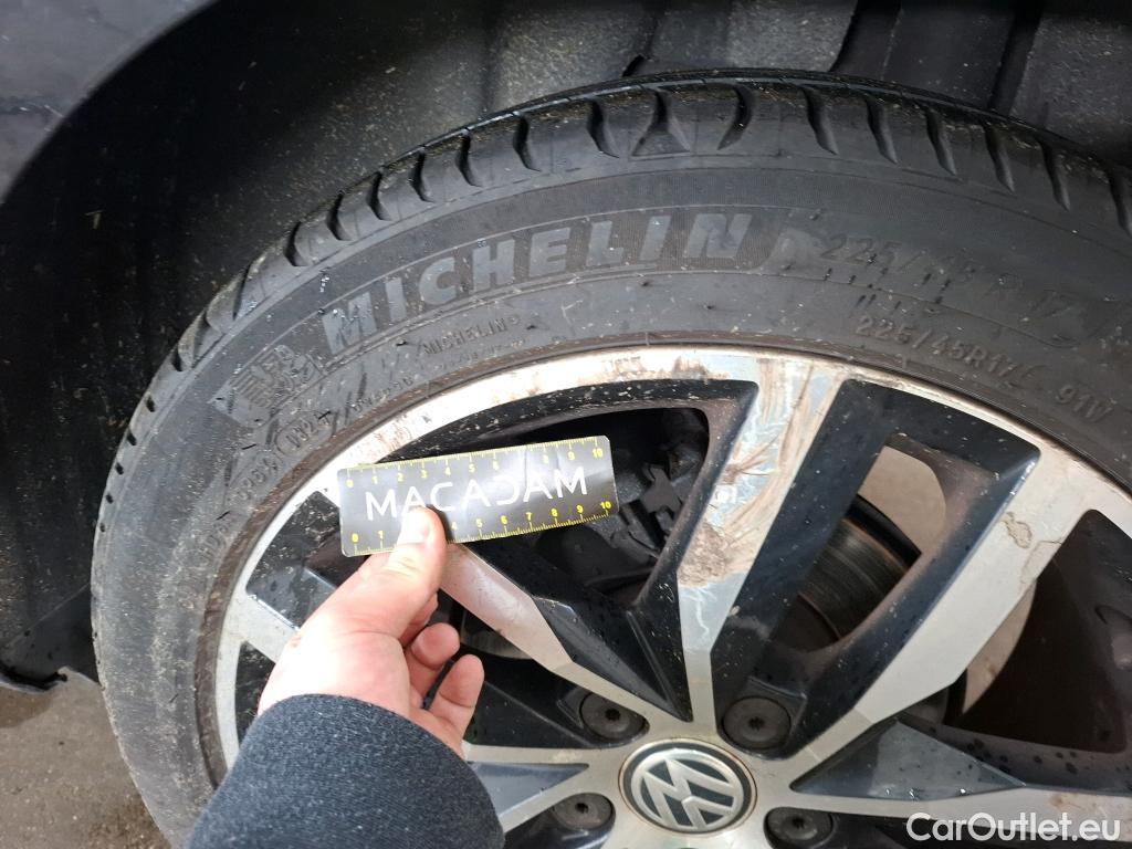  Volkswagen  Golf  VOLKSWAGEN 5p Berline 1.6 TDI 115 DSG7 Confort Business BMT #50