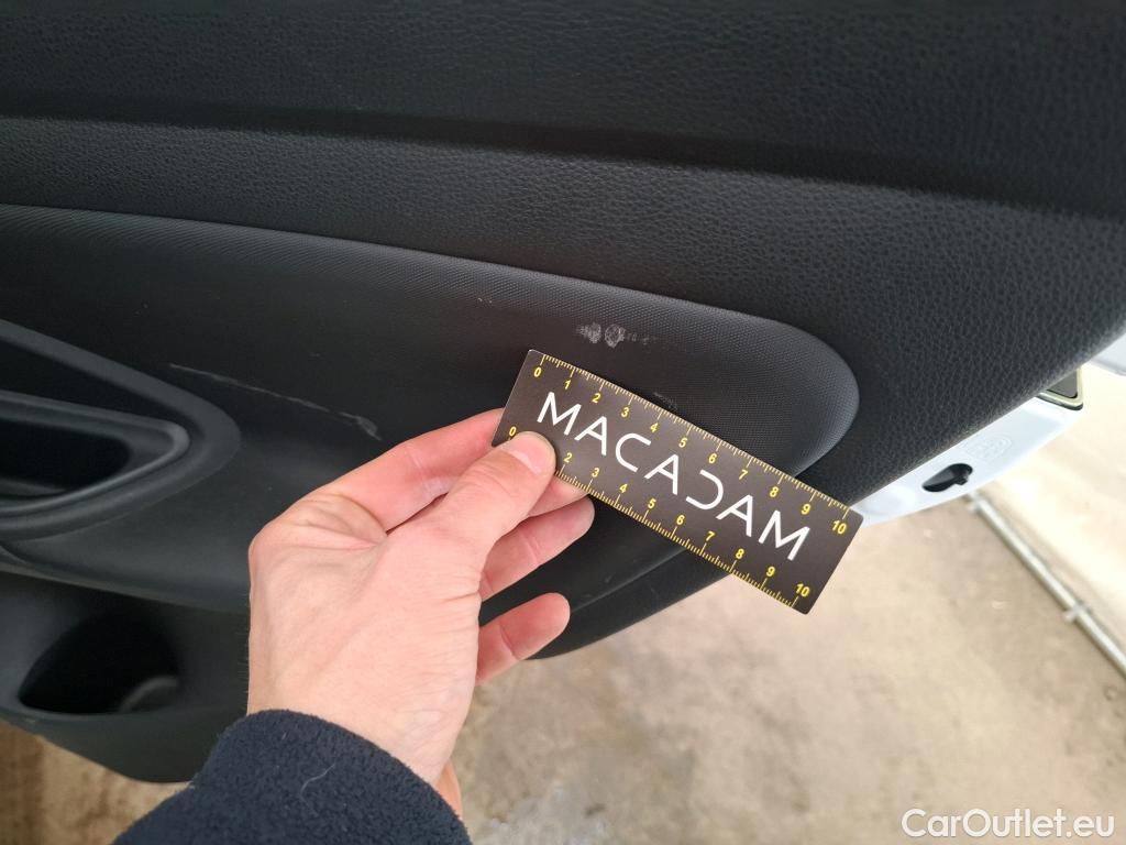  Toyota  Yaris TOYOTA  Hybride / 2019 / 5P / Berline Hybride 116h Dynamic Business Beyond Zer #23