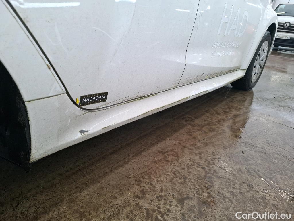  Toyota  Yaris TOYOTA  Hybride / 2019 / 5P / Berline Hybride 116h Dynamic Business Beyond Zer #1