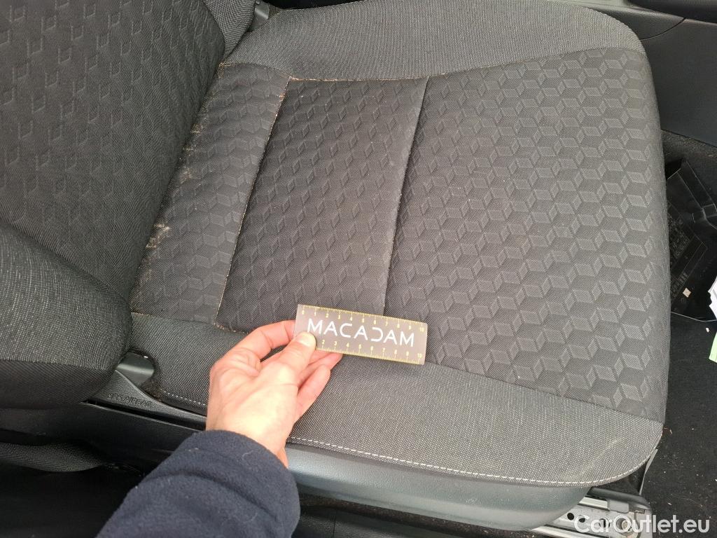  Toyota  Yaris TOYOTA  Hybride / 2019 / 5P / Berline Hybride 116h Dynamic Business Beyond Zer #25