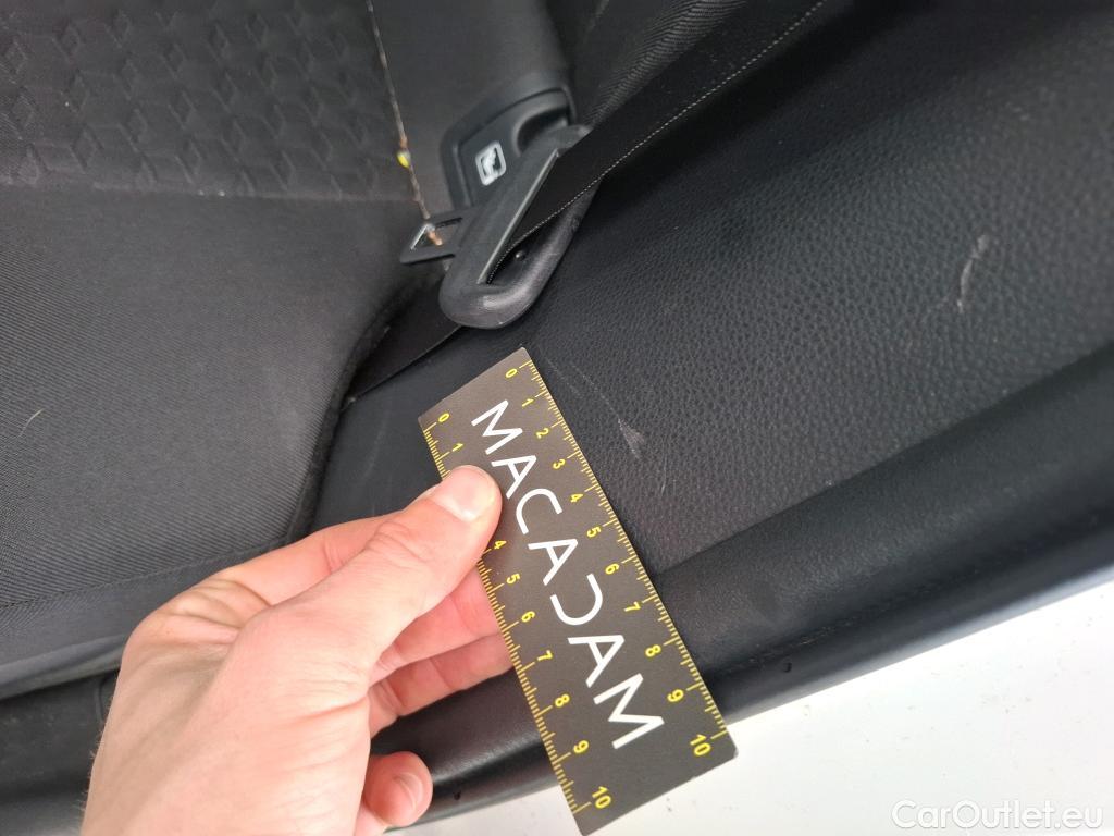  Toyota  Yaris TOYOTA  Hybride / 2019 / 5P / Berline Hybride 116h Dynamic Business Beyond Zer #19