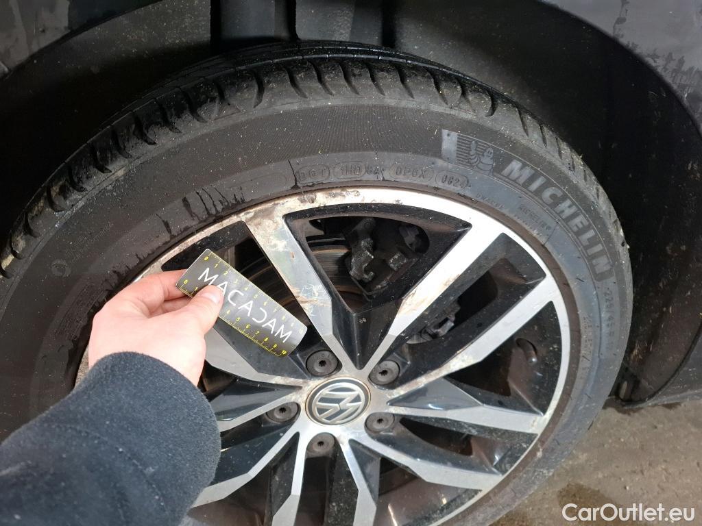  Volkswagen  Golf  VOLKSWAGEN 5p Berline 1.6 TDI 115 DSG7 Confort Business BMT #47