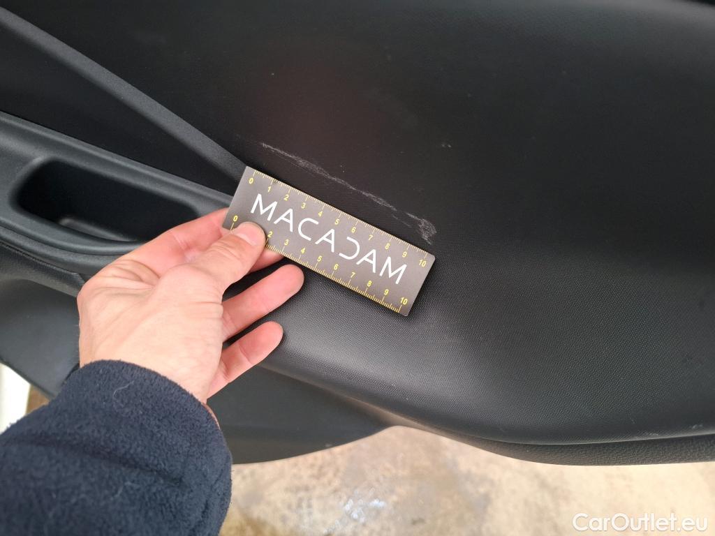  Toyota  Yaris TOYOTA  Hybride / 2019 / 5P / Berline Hybride 116h Dynamic Business Beyond Zer #22