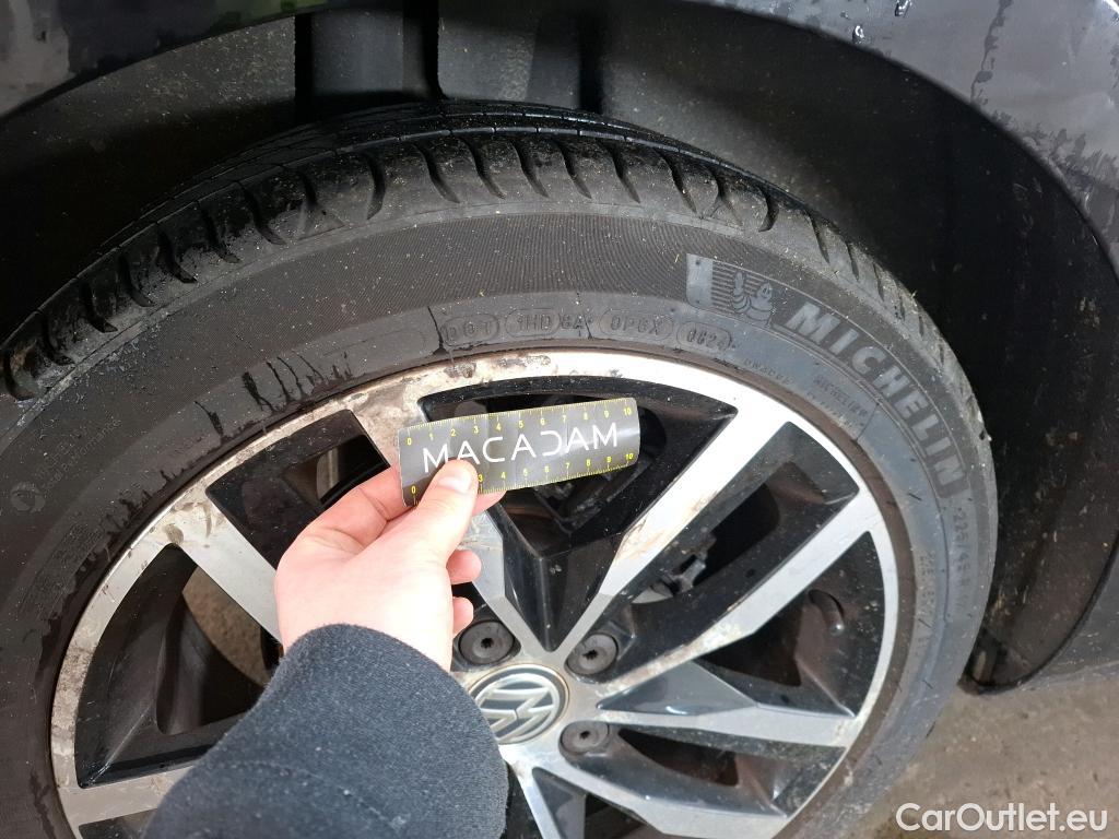  Volkswagen  Golf  VOLKSWAGEN 5p Berline 1.6 TDI 115 DSG7 Confort Business BMT #46