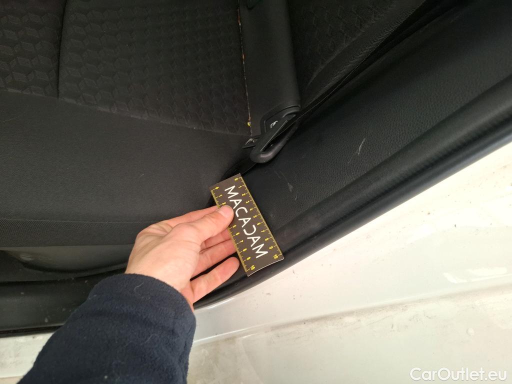  Toyota  Yaris TOYOTA  Hybride / 2019 / 5P / Berline Hybride 116h Dynamic Business Beyond Zer #18