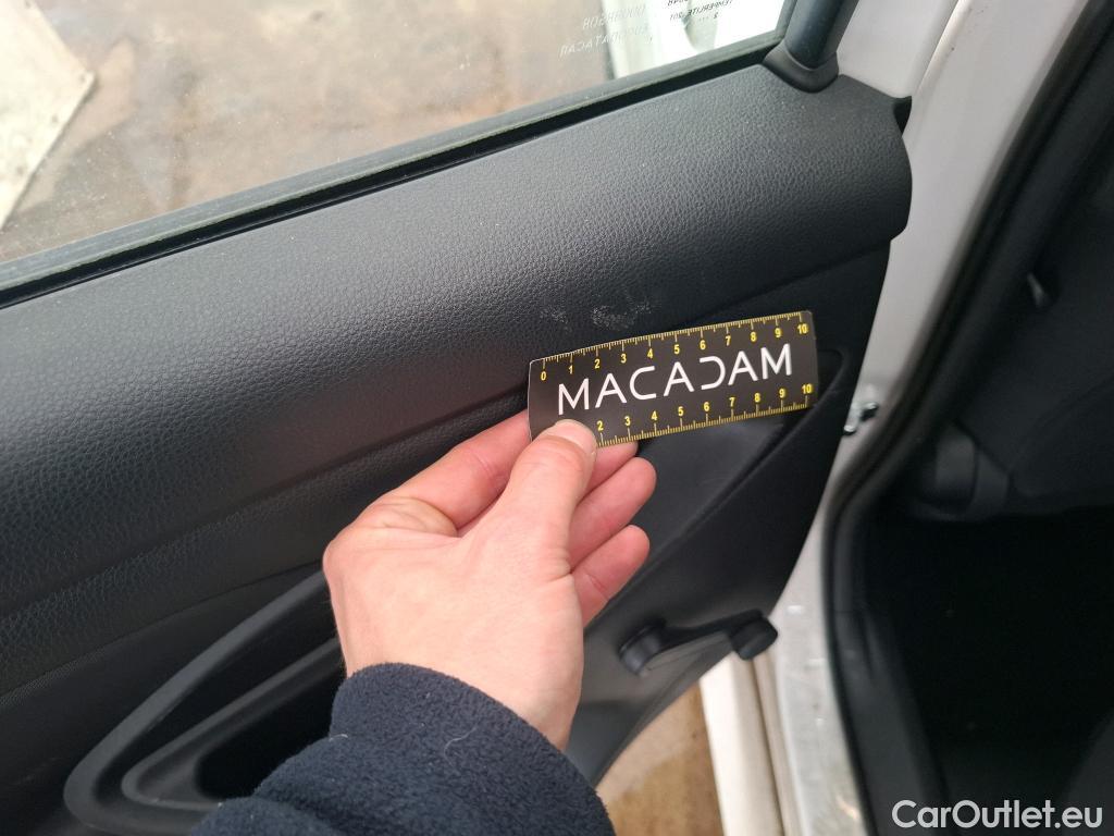  Toyota  Yaris TOYOTA  Hybride / 2019 / 5P / Berline Hybride 116h Dynamic Business Beyond Zer #14