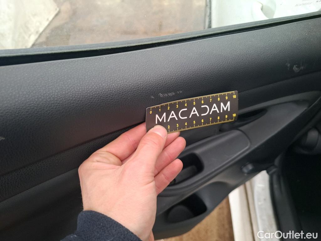  Toyota  Yaris TOYOTA  Hybride / 2019 / 5P / Berline Hybride 116h Dynamic Business Beyond Zer #13