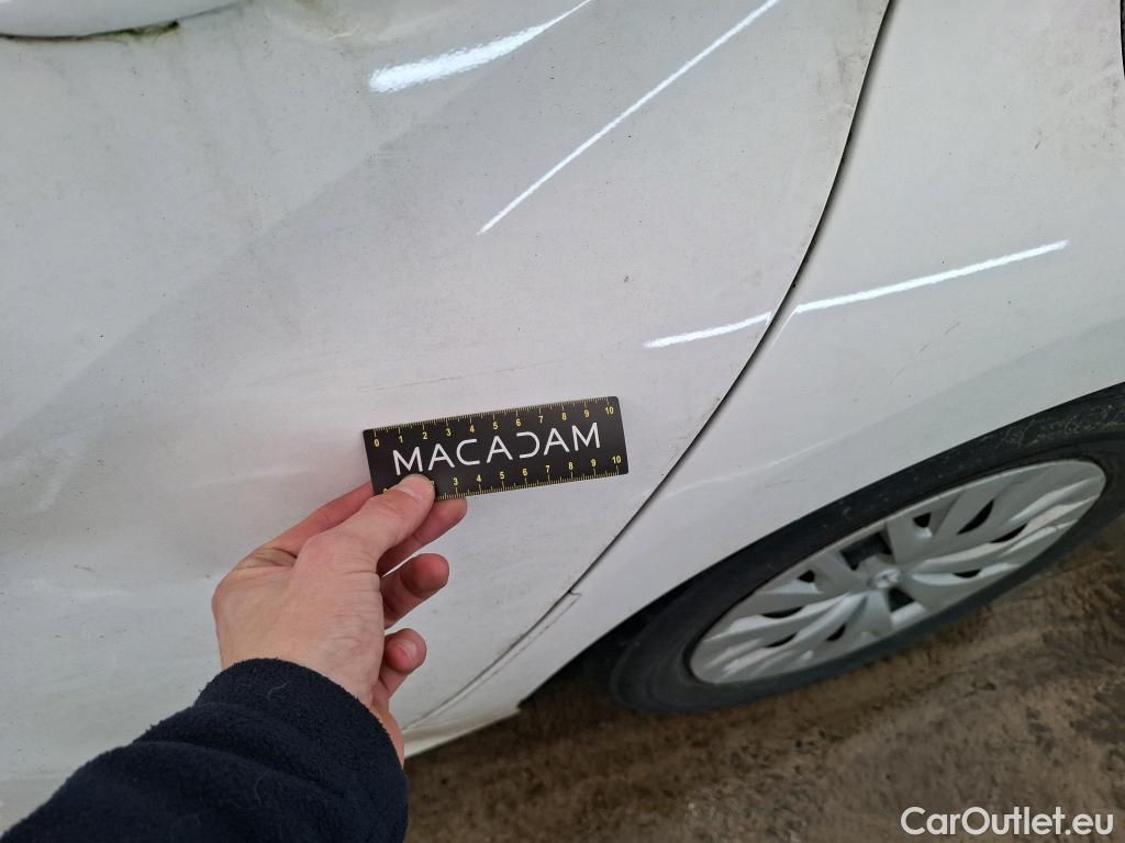  Toyota  Yaris TOYOTA  Hybride / 2019 / 5P / Berline Hybride 116h Dynamic Business Beyond Zer #35