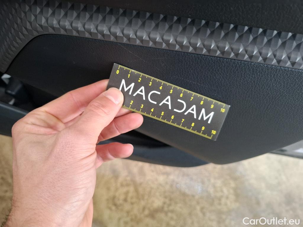  Toyota  C-HR TOYOTA  / 2016 / 5P / SUV 1.8 HYBRIDE 122 DISTINCTIVE #34