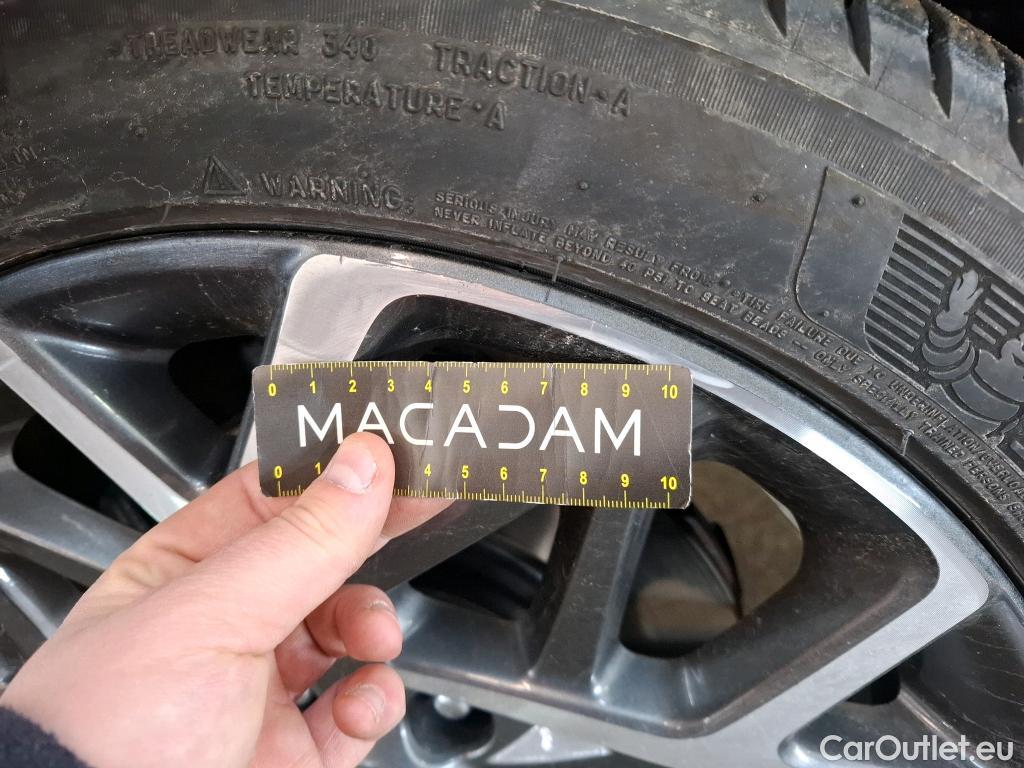  Hyundai  Konna HYUNDAI Kona / 2020 / 5P / SUV 1.6 HYBRID 141 EXECUTIVE HEV #25