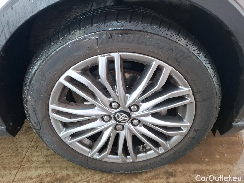  Toyota  C-HR TOYOTA  / 2016 / 5P / SUV 1.8 HYBRIDE 122 DISTINCTIVE #58