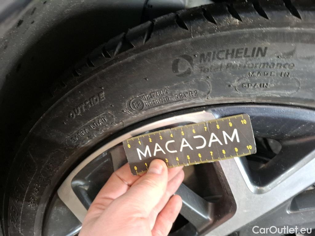  Hyundai  Konna HYUNDAI Kona / 2020 / 5P / SUV 1.6 HYBRID 141 EXECUTIVE HEV #28