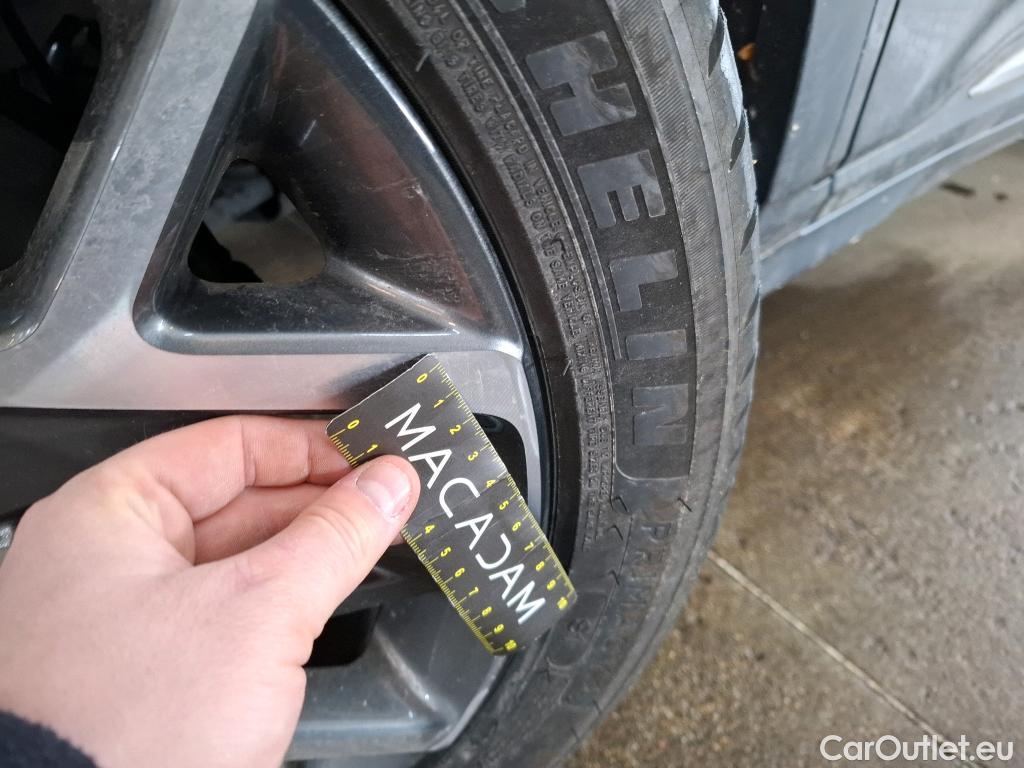  Hyundai  Konna HYUNDAI Kona / 2020 / 5P / SUV 1.6 HYBRID 141 EXECUTIVE HEV #26