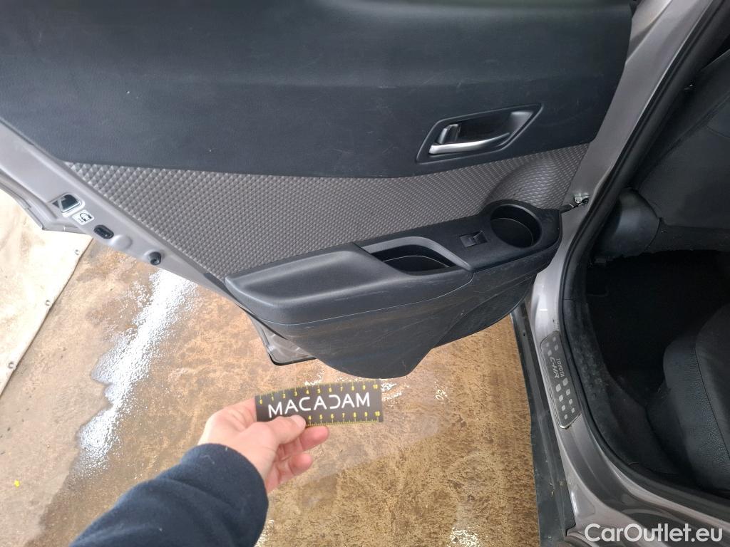  Toyota  C-HR TOYOTA  / 2016 / 5P / SUV 1.8 HYBRIDE 122 DISTINCTIVE #35