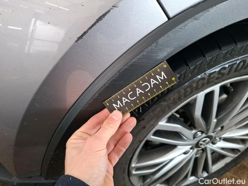  Toyota  C-HR TOYOTA  / 2016 / 5P / SUV 1.8 HYBRIDE 122 DISTINCTIVE #23