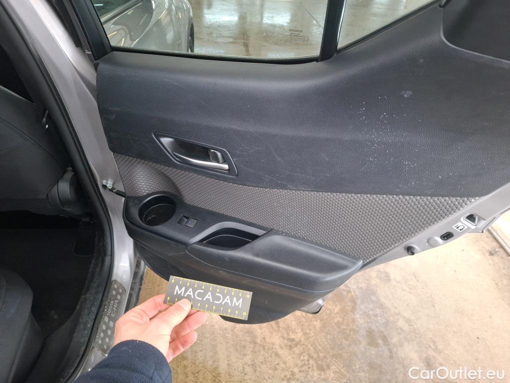  Toyota  C-HR TOYOTA  / 2016 / 5P / SUV 1.8 HYBRIDE 122 DISTINCTIVE #26