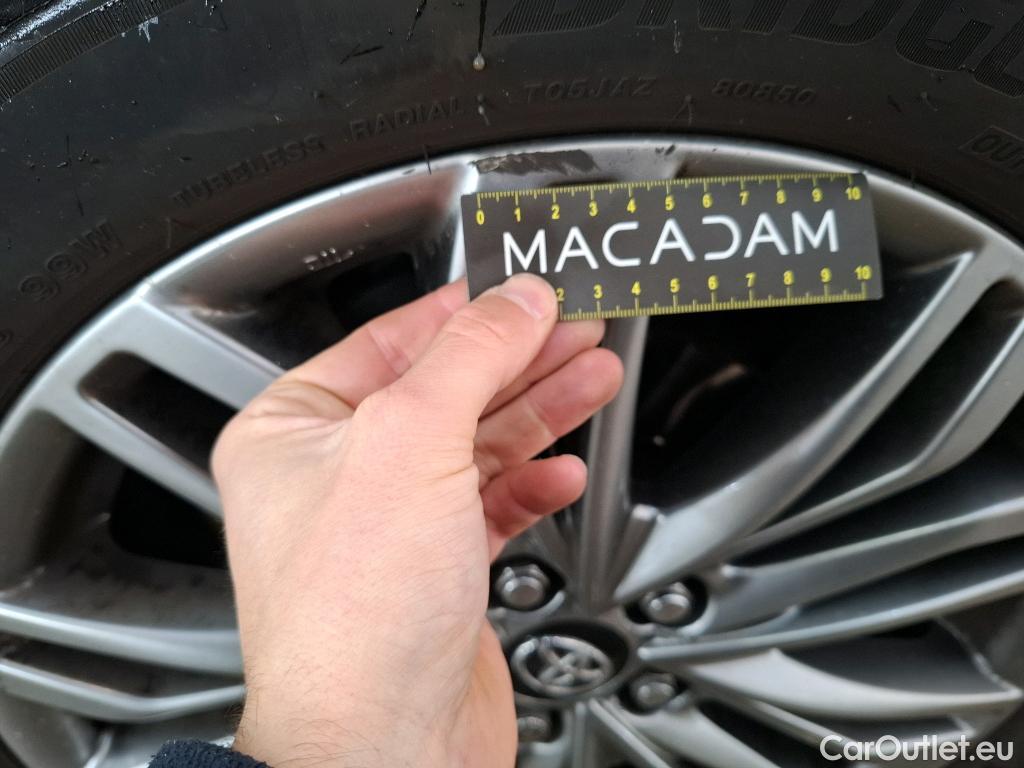  Toyota  C-HR TOYOTA  / 2016 / 5P / SUV 1.8 HYBRIDE 122 DISTINCTIVE #59