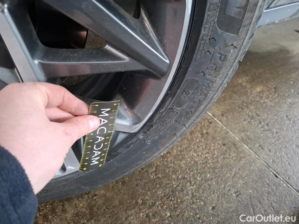  Hyundai  Konna HYUNDAI Kona / 2020 / 5P / SUV 1.6 HYBRID 141 EXECUTIVE HEV #27