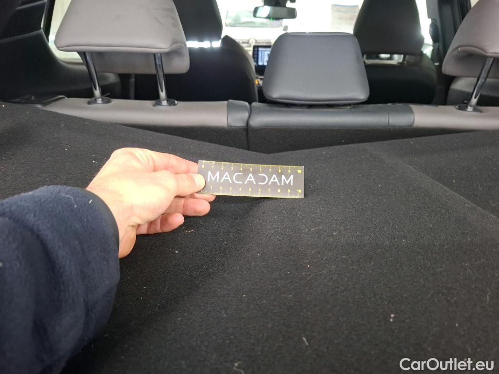  Toyota  C-HR TOYOTA  / 2016 / 5P / SUV 1.8 HYBRIDE 122 DISTINCTIVE #2