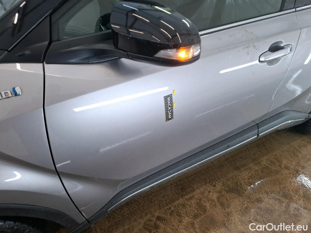  Toyota  C-HR TOYOTA  / 2016 / 5P / SUV 1.8 HYBRIDE 122 DISTINCTIVE #61