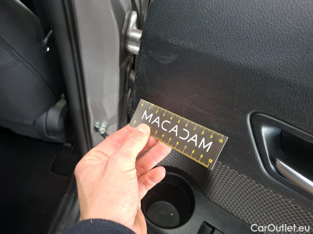  Toyota  C-HR TOYOTA  / 2016 / 5P / SUV 1.8 HYBRIDE 122 DISTINCTIVE #27