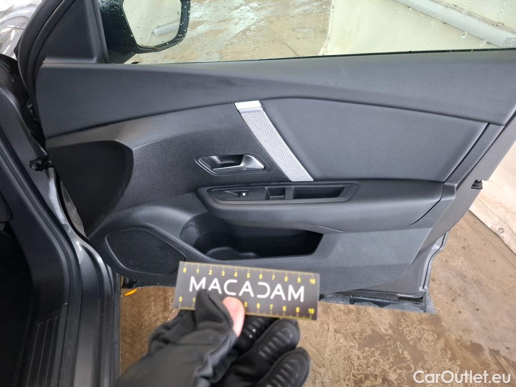  Citroen  C4  Berline Feel Pack 1.2 PureTech 130CV BVA8 6E #10