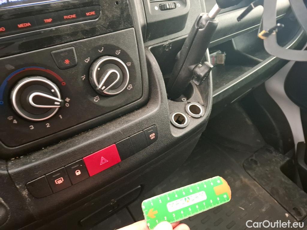  Citroen  Jumper CITROEN  / 2014 / 4P / Fourgon tôlé 30 L1H2 BlueHDi 120 S&S BVM6 Club #59