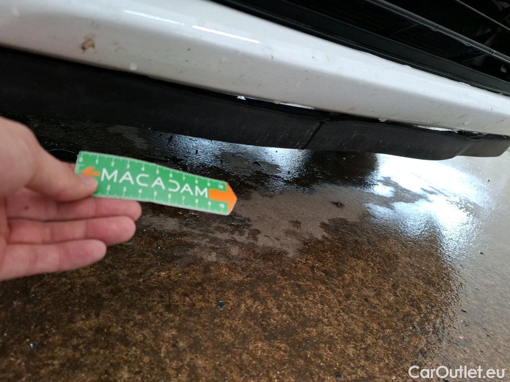  Toyota  Yaris TOYOTA  Hybride 5p Berline 1.5 VVT-I HYBRID France Business #9