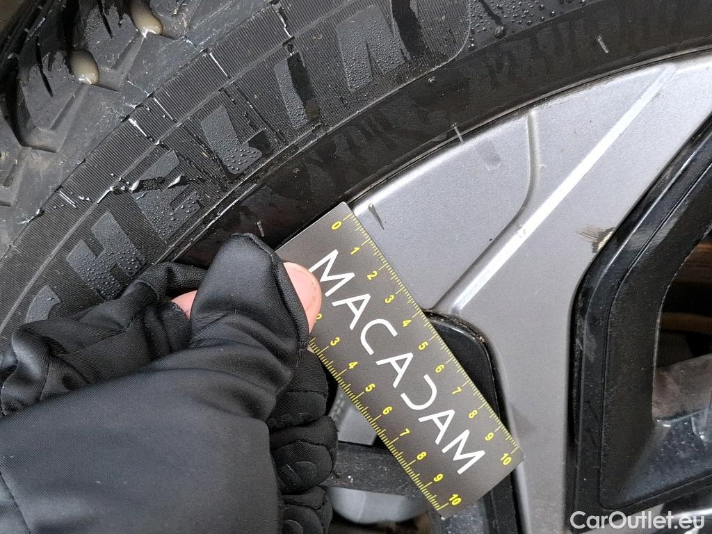  Citroen  C4  Berline Feel Pack 1.2 PureTech 130CV BVA8 6E #8