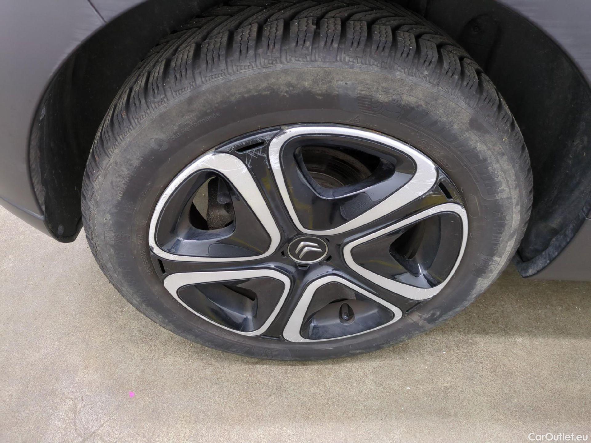  Citroen  C3  Feel Pack 1.2 PureTech 110CV BVM6 E6d #9