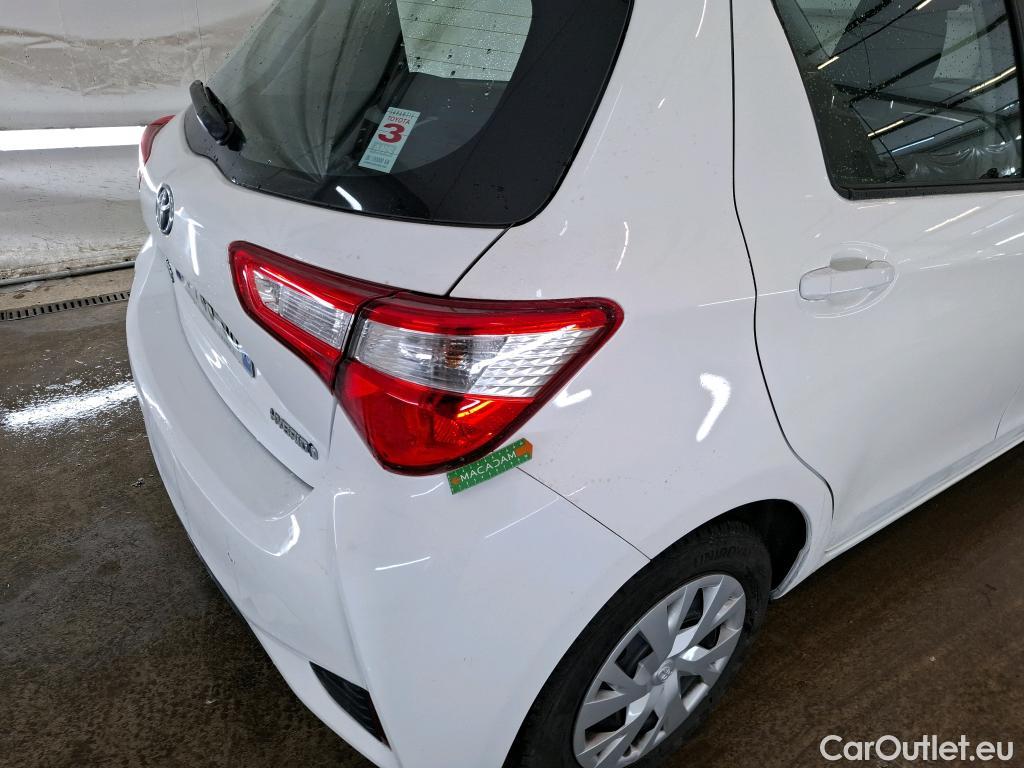  Toyota  Yaris TOYOTA  Hybride 5p Berline 1.5 VVT-I HYBRID France Business #1