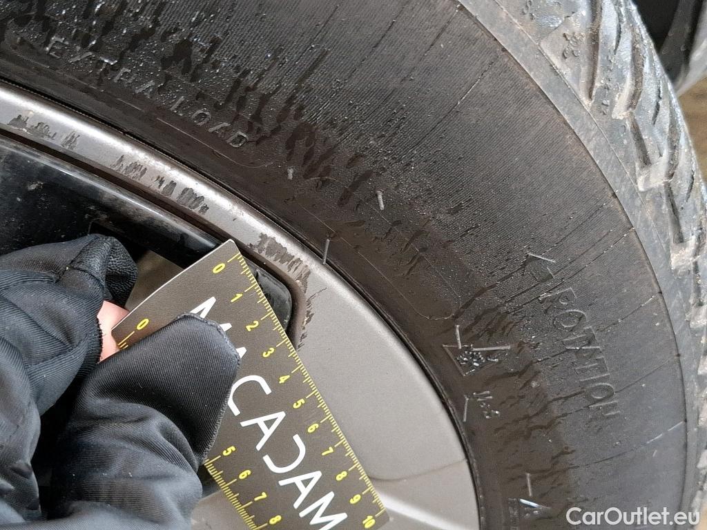  Citroen  C4  Berline Feel Pack 1.2 PureTech 130CV BVA8 6E #23